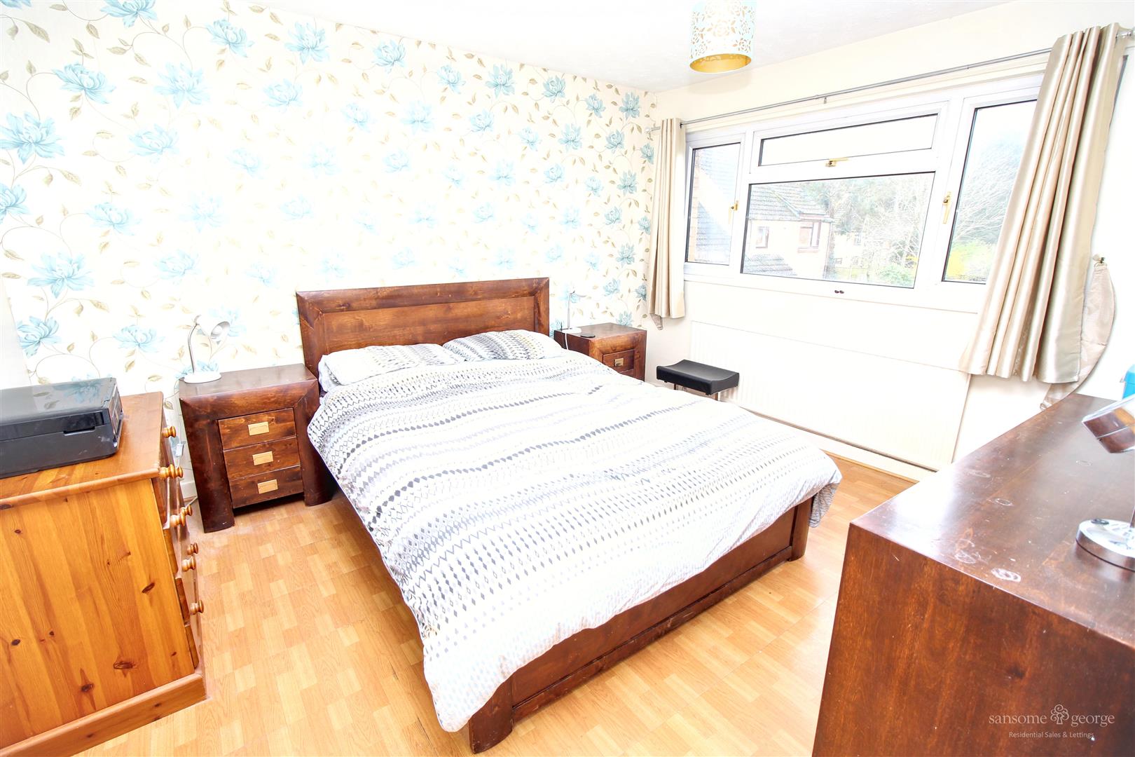 Marshall Close, Purley On Thames, Reading